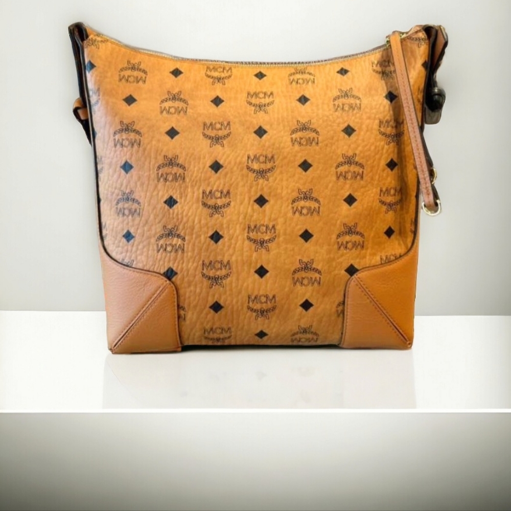 MCM KLARA MEDIUM HOBO BAG LEATHER